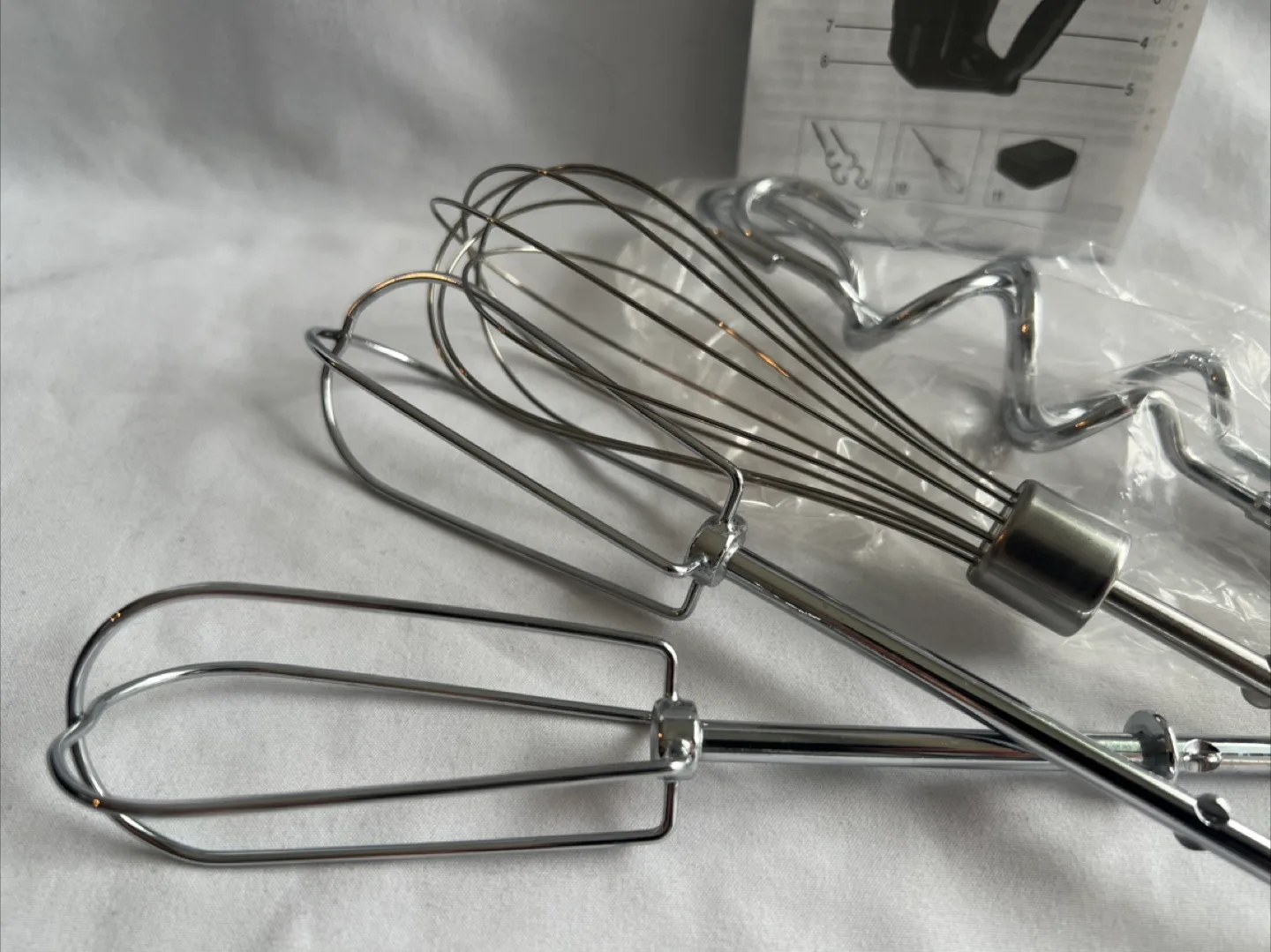 Black + Decker Hand Mixer image indicator(5)