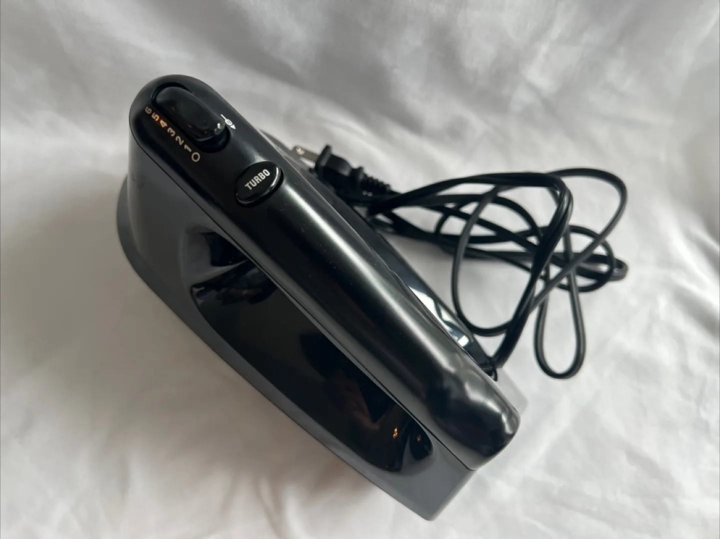 Black + Decker Hand Mixer image indicator(2)