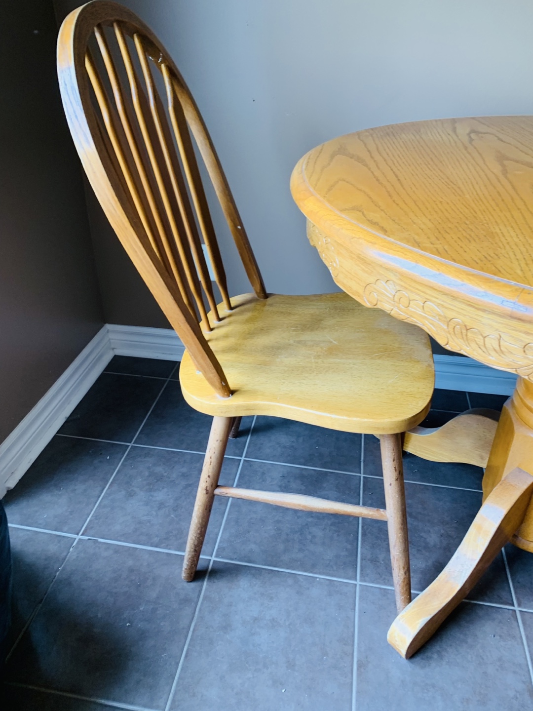 Kitchen Table and 4 Chairs
