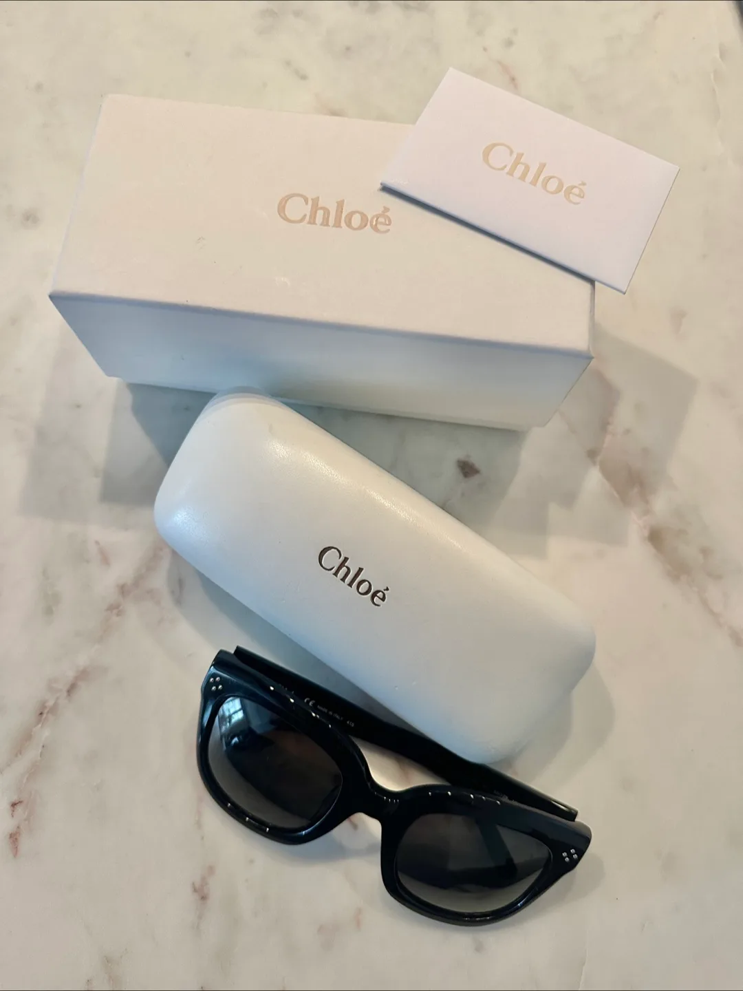 Chloé Black Sunglasses image indicator(2)
