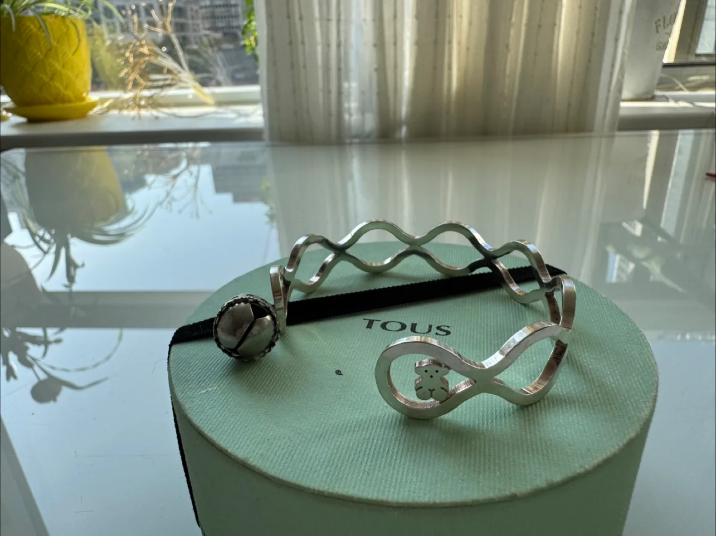 TOUS Silver Bracelet in original box image indicator(4)