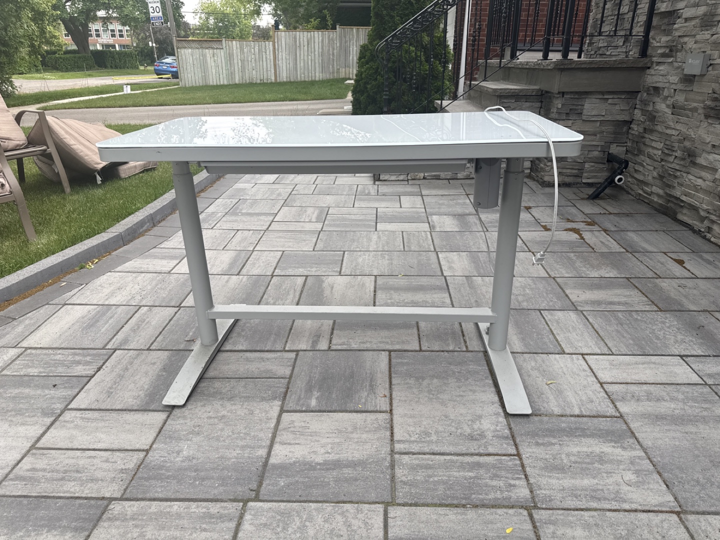 White Adjustable Standing Desk - photo 3