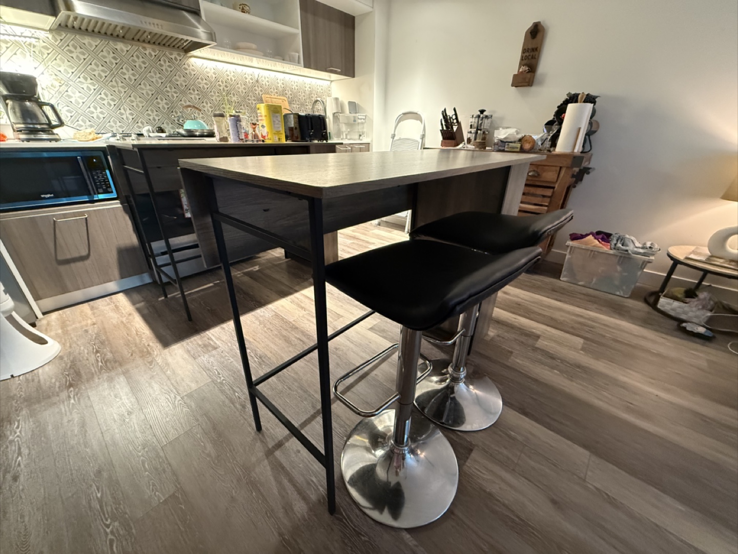Kitchen Island with fold out leaf - photo 4