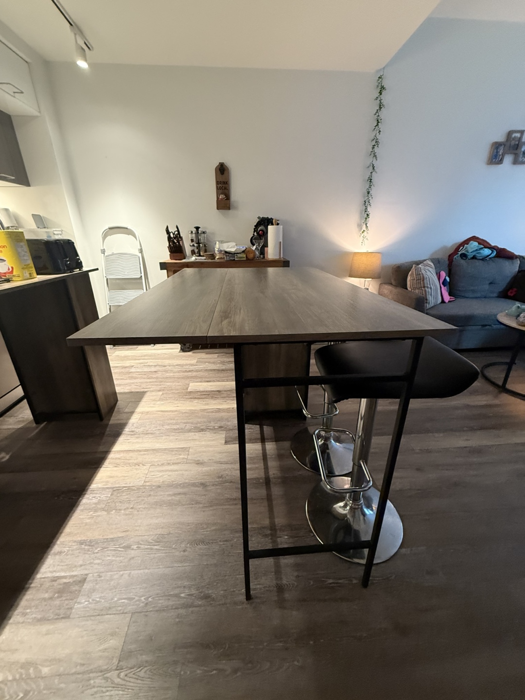Kitchen Island with fold out leaf - photo 3
