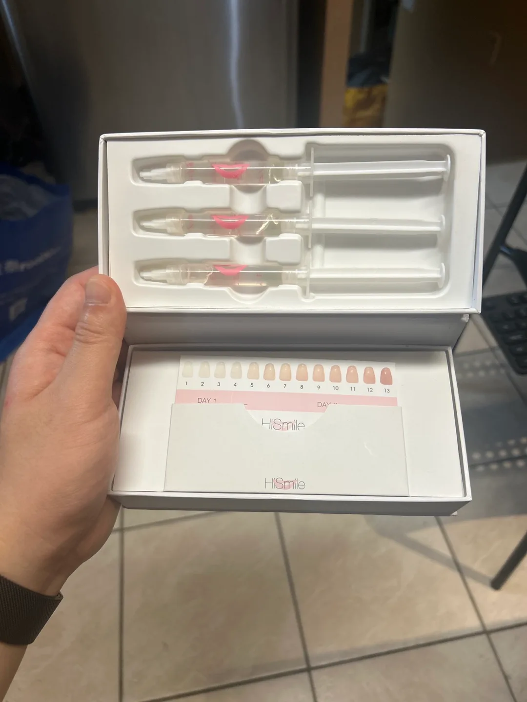 HiSmile Teeth Whitening Kit thumbnail