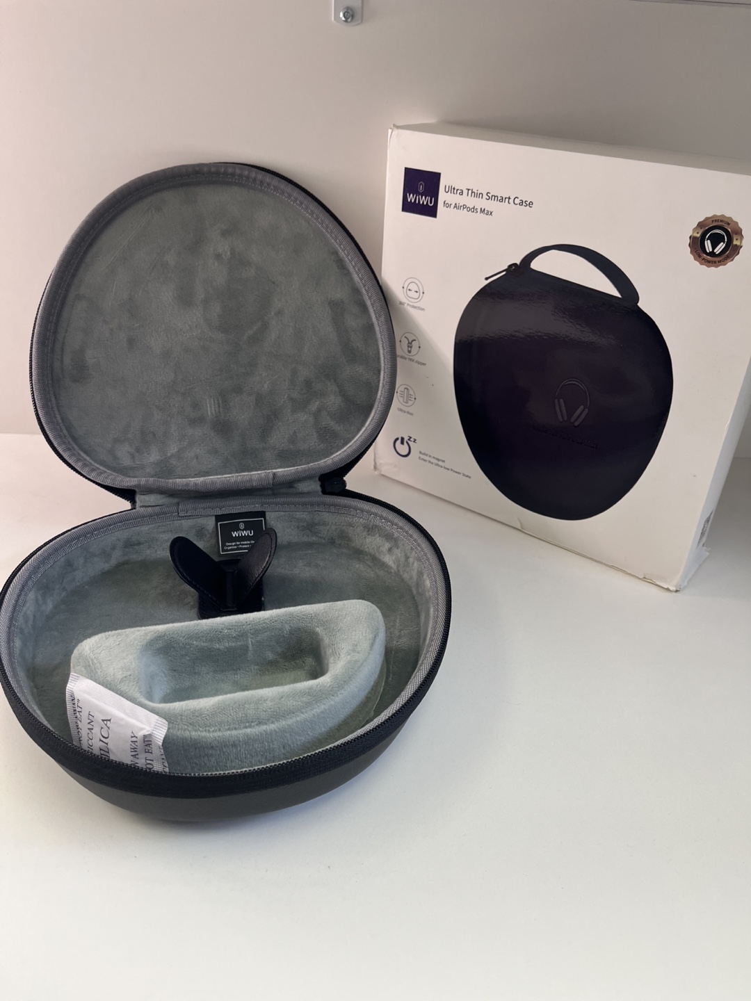 WIWU Ultra Thin Smart Case for AirPods Max - Black - photo 3