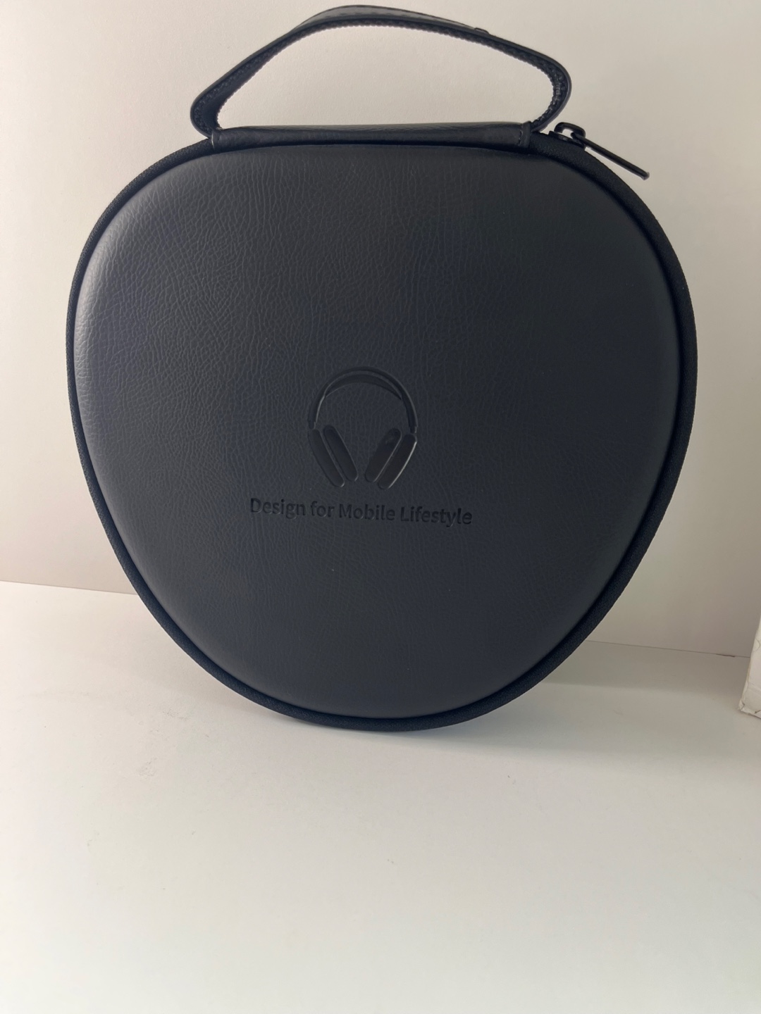 WIWU Ultra Thin Smart Case for AirPods Max - Black - photo 4