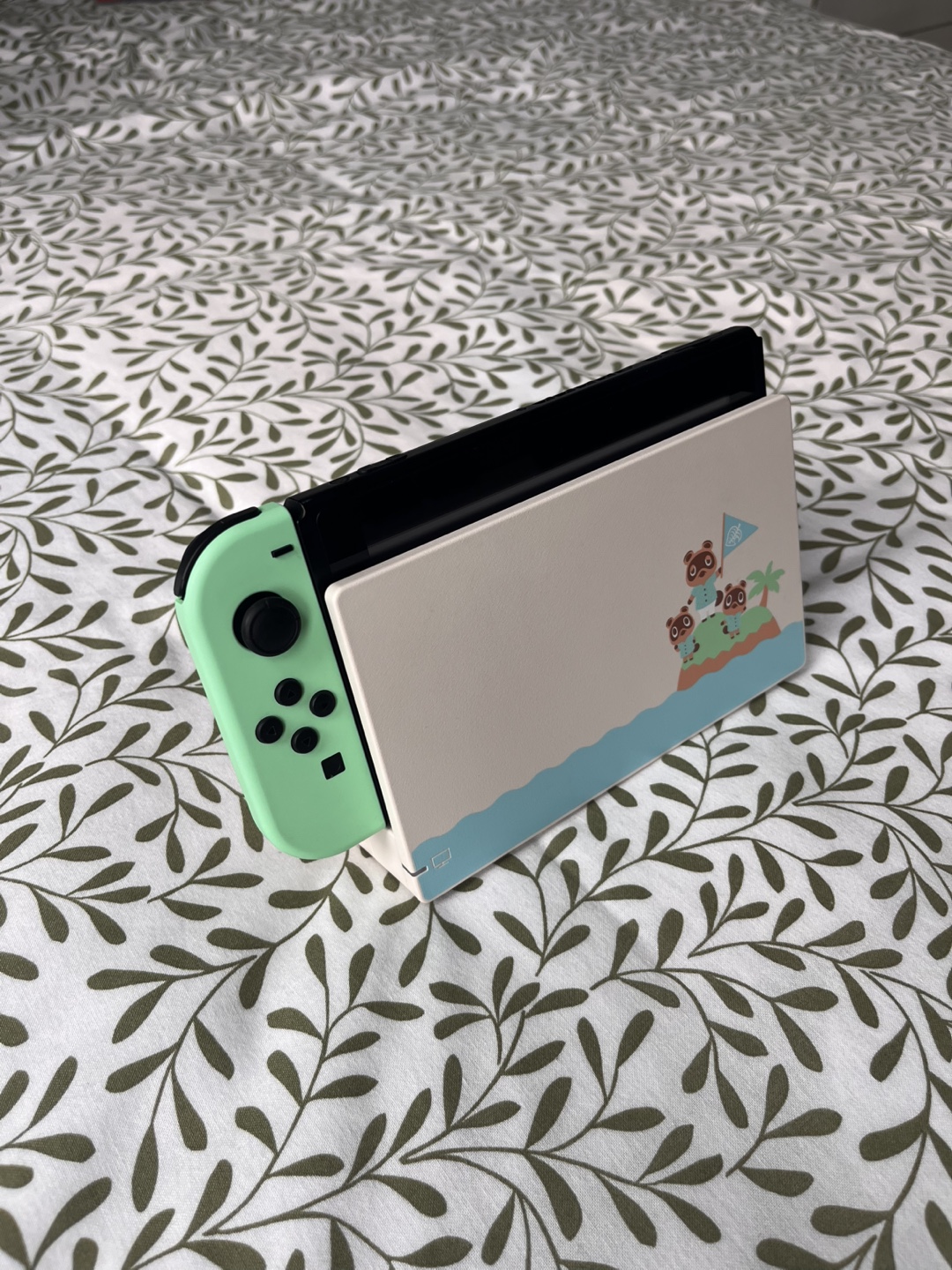V2 Nintendo Switch Animal Crossing Edition - photo 5