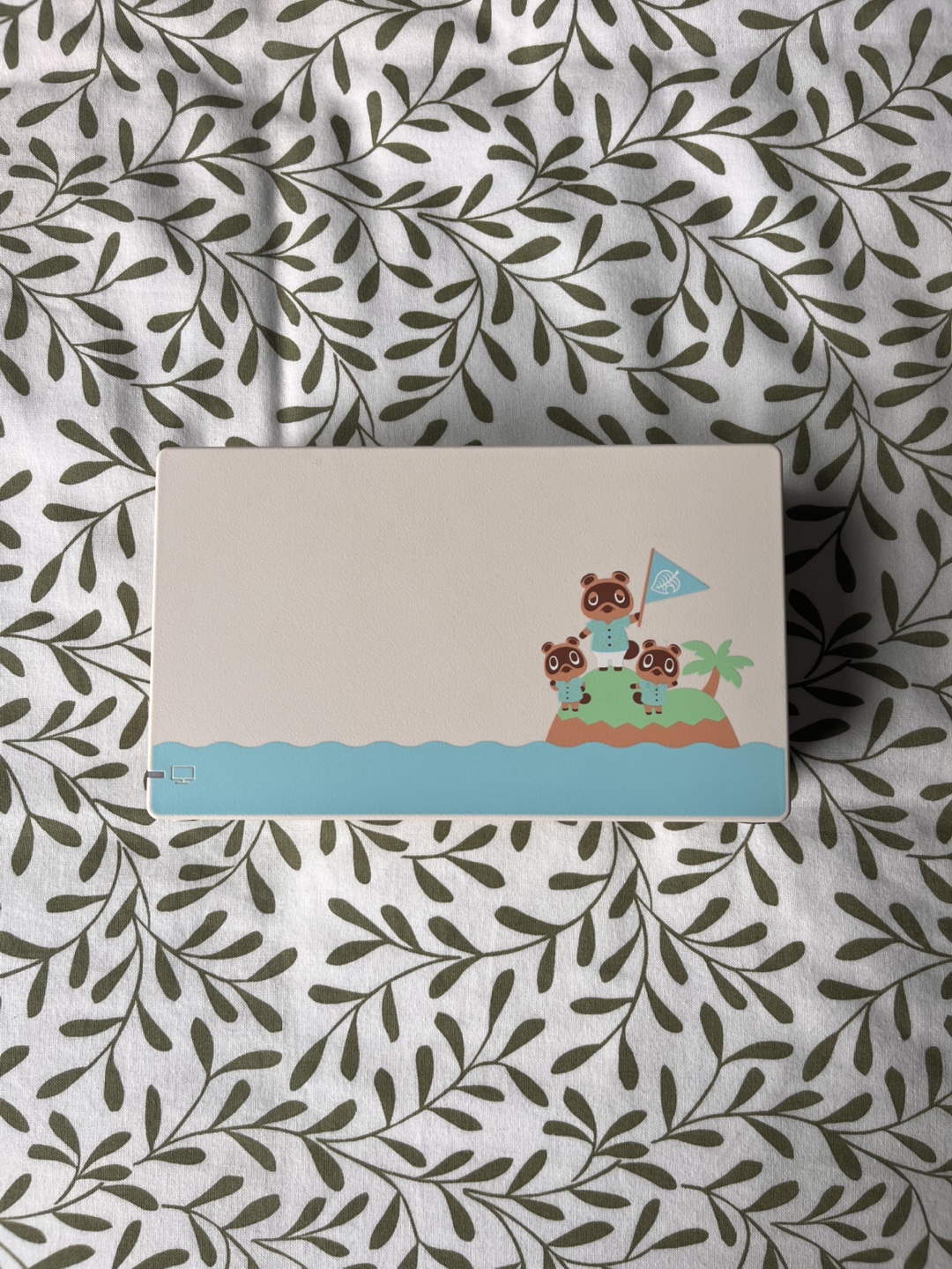 V2 Nintendo Switch Animal Crossing Edition - photo 4