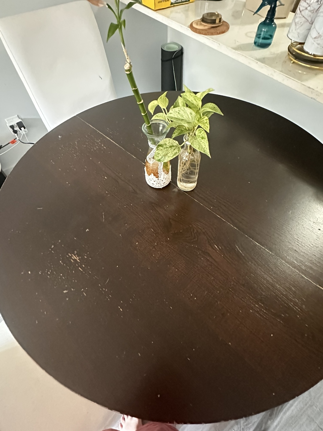 Dark Wood Round Dining Table with 4 Chairs