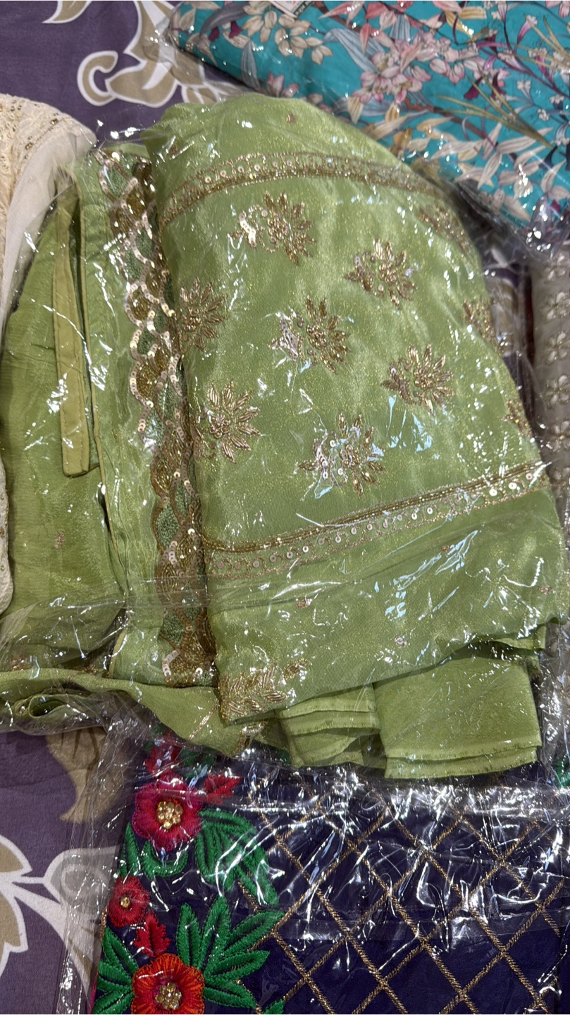 Green Embroidered unstitched Punjabi Suit - photo 2