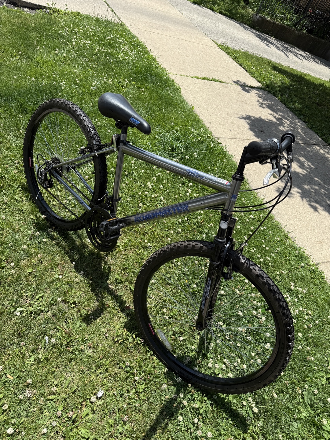 Bicycle for sale Roadmaster Granite Peak Mountain Bike - photo 5