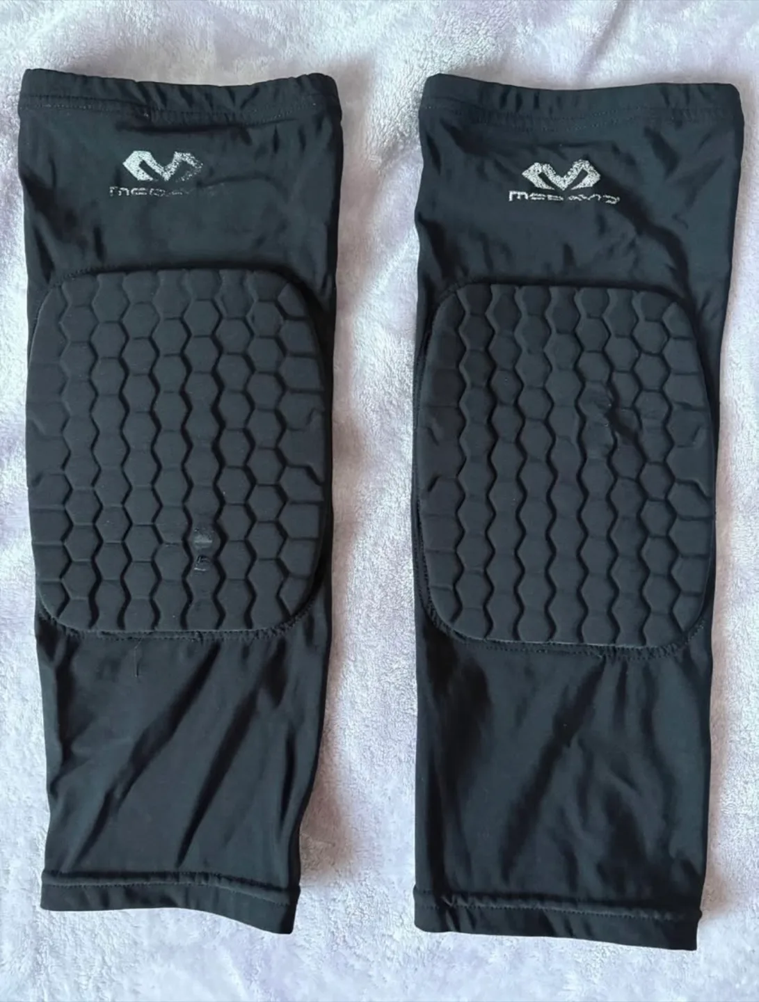 McDavid Knee Pads - Size X-Large - 2 pairs thumbnail