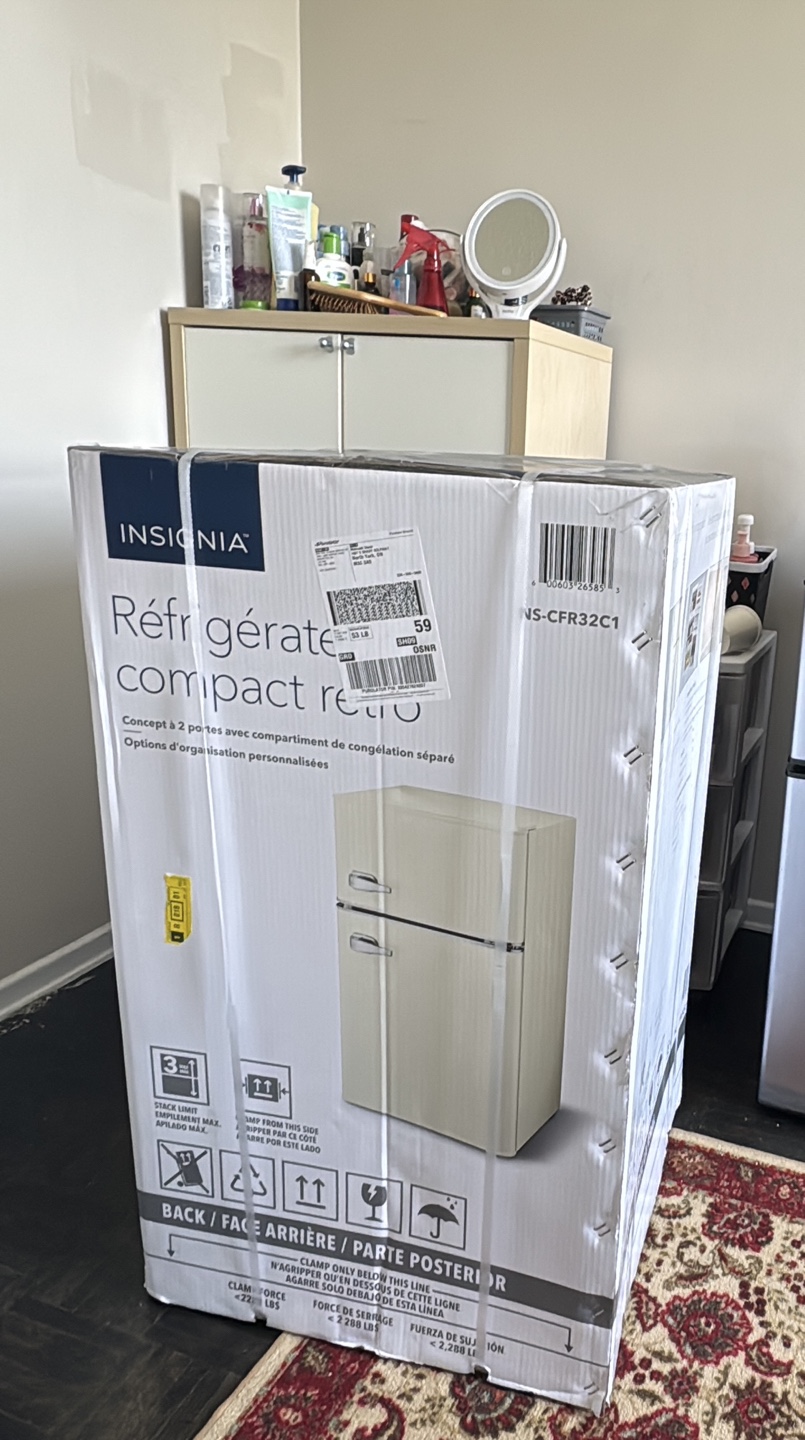 Insignia Compact Retro Fridge - Like New! - photo 4