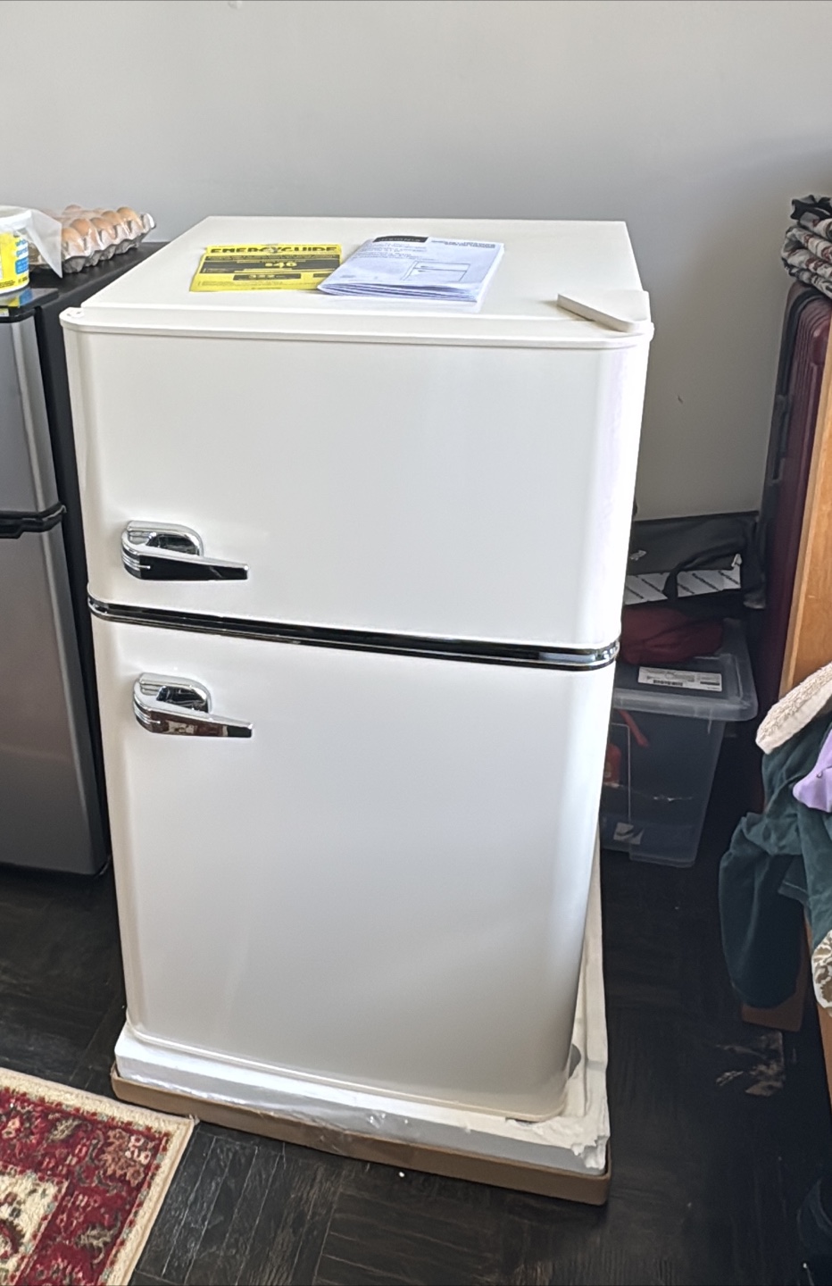 Insignia Compact Retro Fridge - Like New!