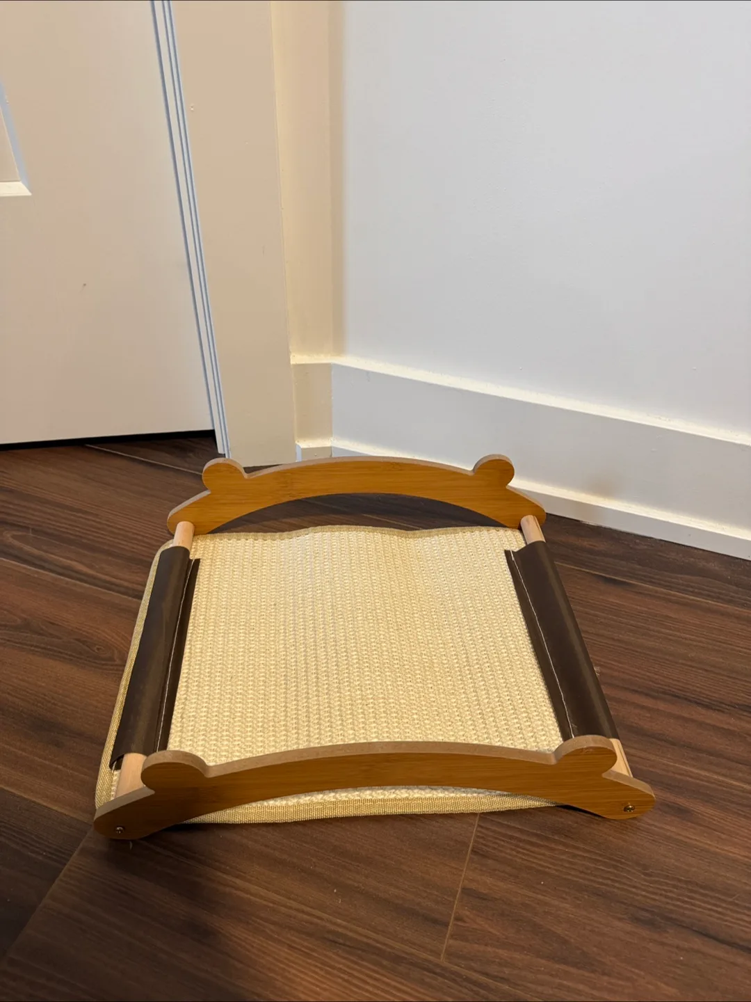 Cat Scratching Lounge Bed image indicator(3)