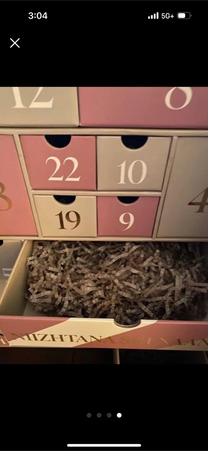 25 Beautiful Days Advent Calendar image indicator(4)