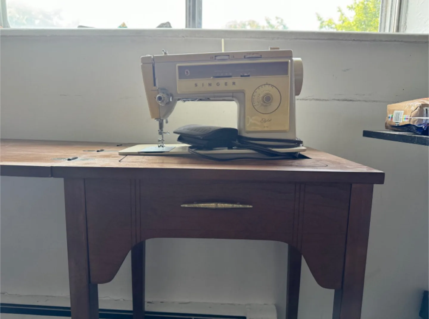 Singer Stylist 513 Sewing Machine image indicator(2)