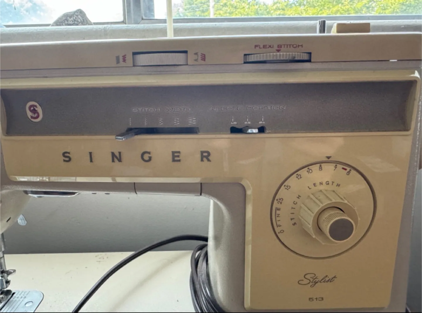 Singer Stylist 513 Sewing Machine image indicator(4)
