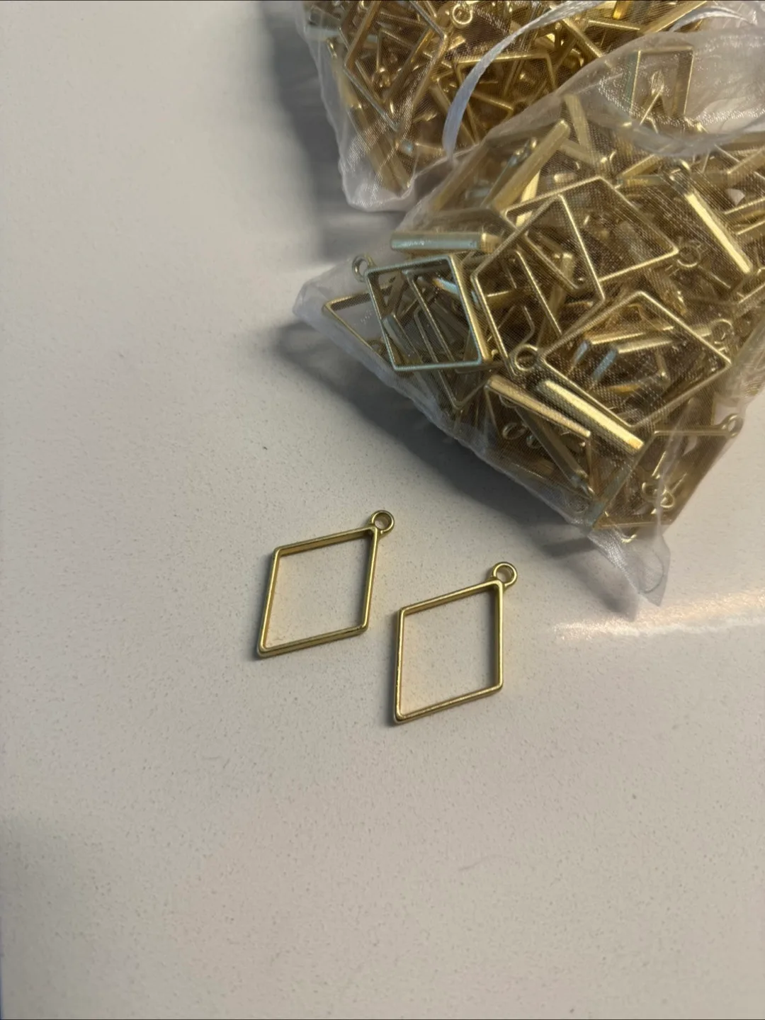 Gold Metal Diamond for Jewellery Making image indicator(2)