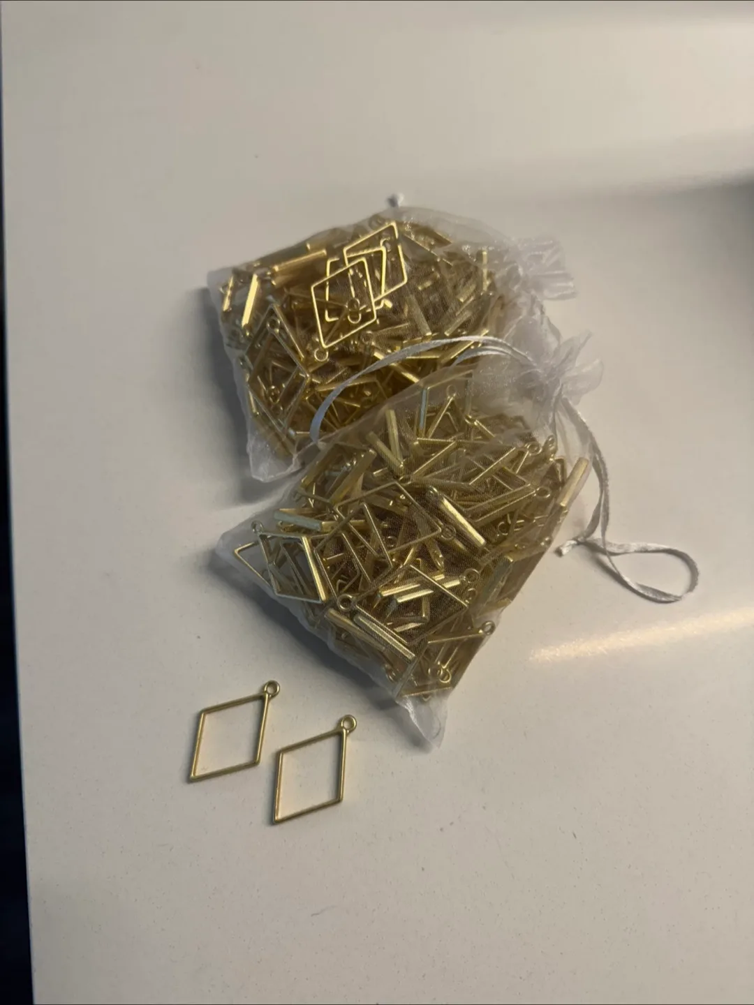 Gold Metal Diamond for Jewellery Making image indicator(3)