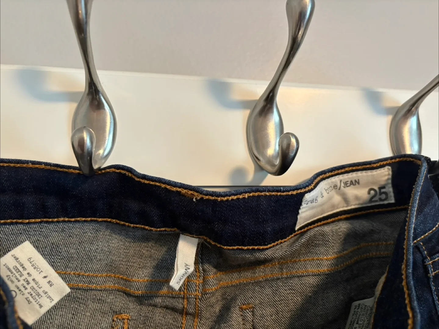 Rag & Bone Skinny Jeans Size 25 image indicator(3)