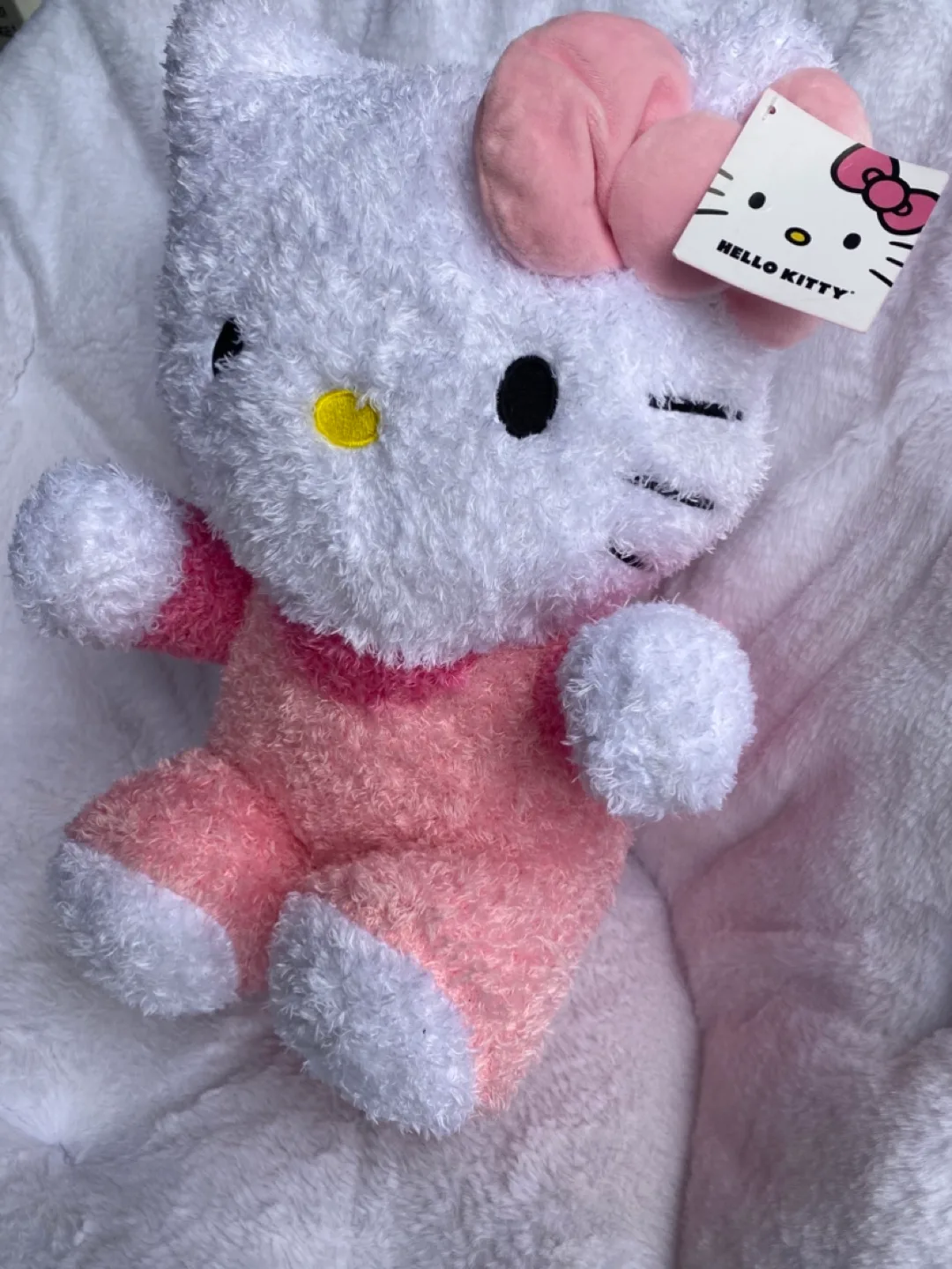 NEW! Large Hello Kitty Plush Toy with Tags! image indicator(4)