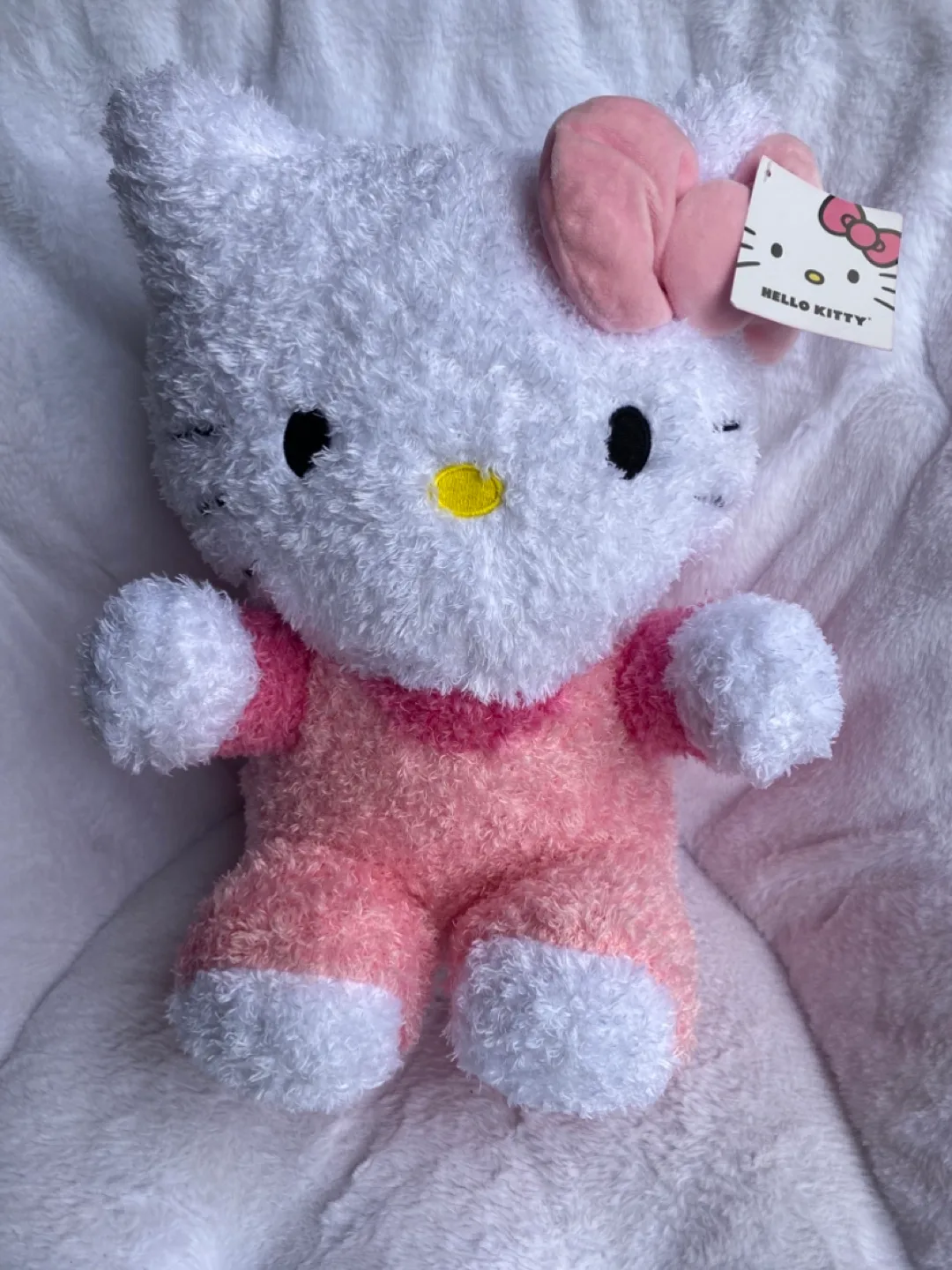 NEW! Large Hello Kitty Plush Toy with Tags! image indicator(3)