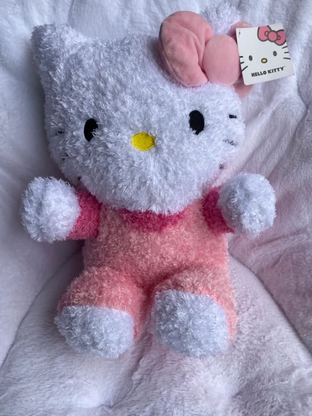 NEW! Large Hello Kitty Plush Toy with Tags! image indicator(6)