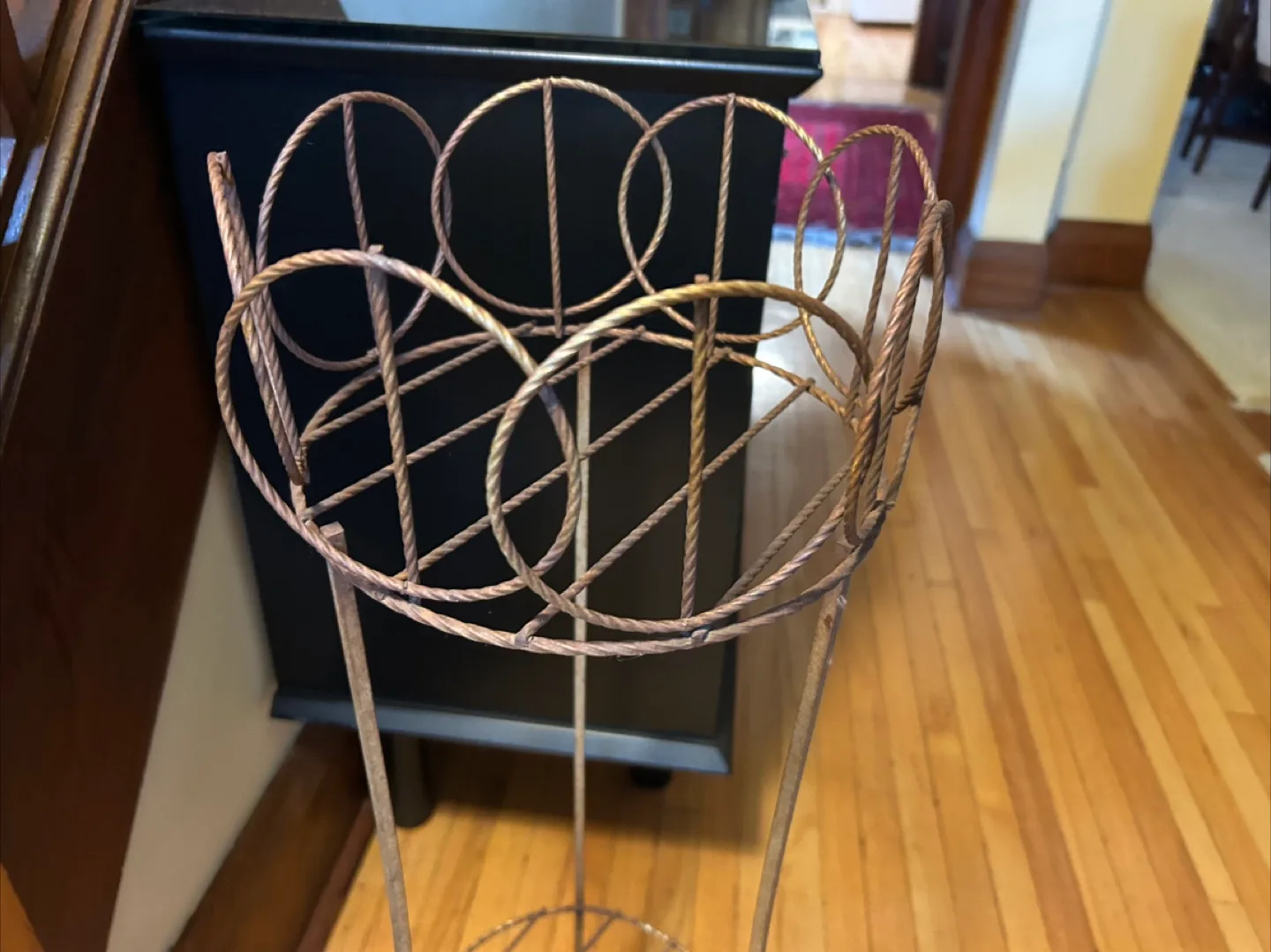 $20 MCM Vintage Gold Tone wrought iron Metal Plant Stand 32" image indicator(6)