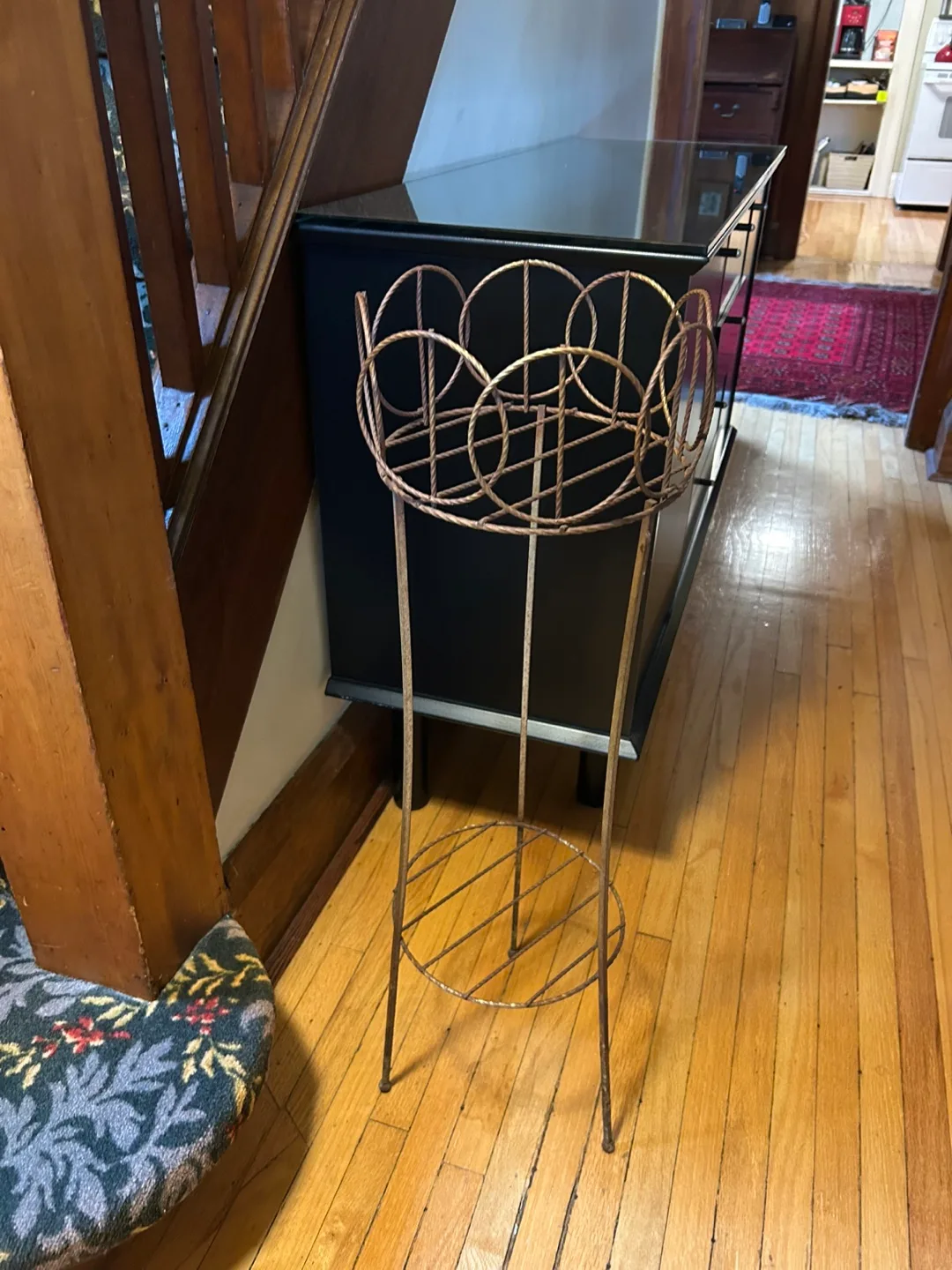 $20 MCM Vintage Gold Tone wrought iron Metal Plant Stand 32" image indicator(10)