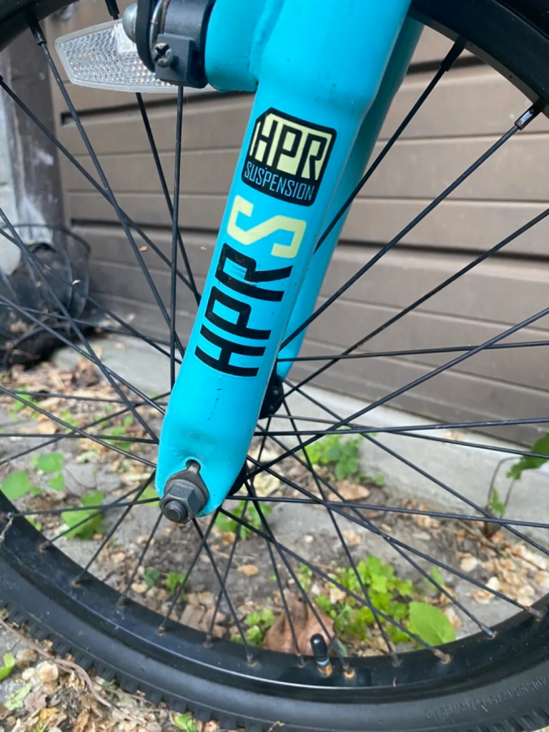 Hyper Bear Mountain 20-inch Bike image indicator(2)