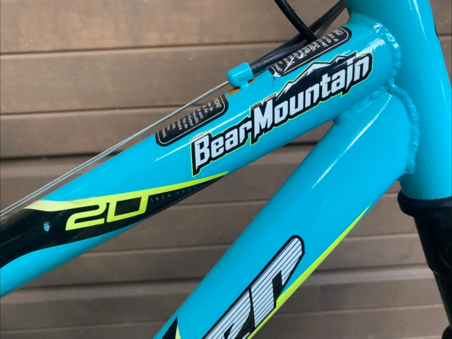 Hyper Bear Mountain 20-inch Bike image indicator(3)