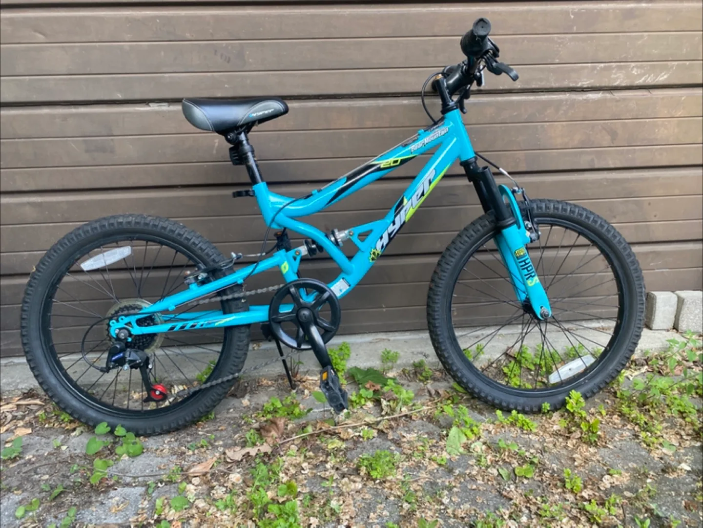 Hyper Bear Mountain 20-inch Bike thumbnail