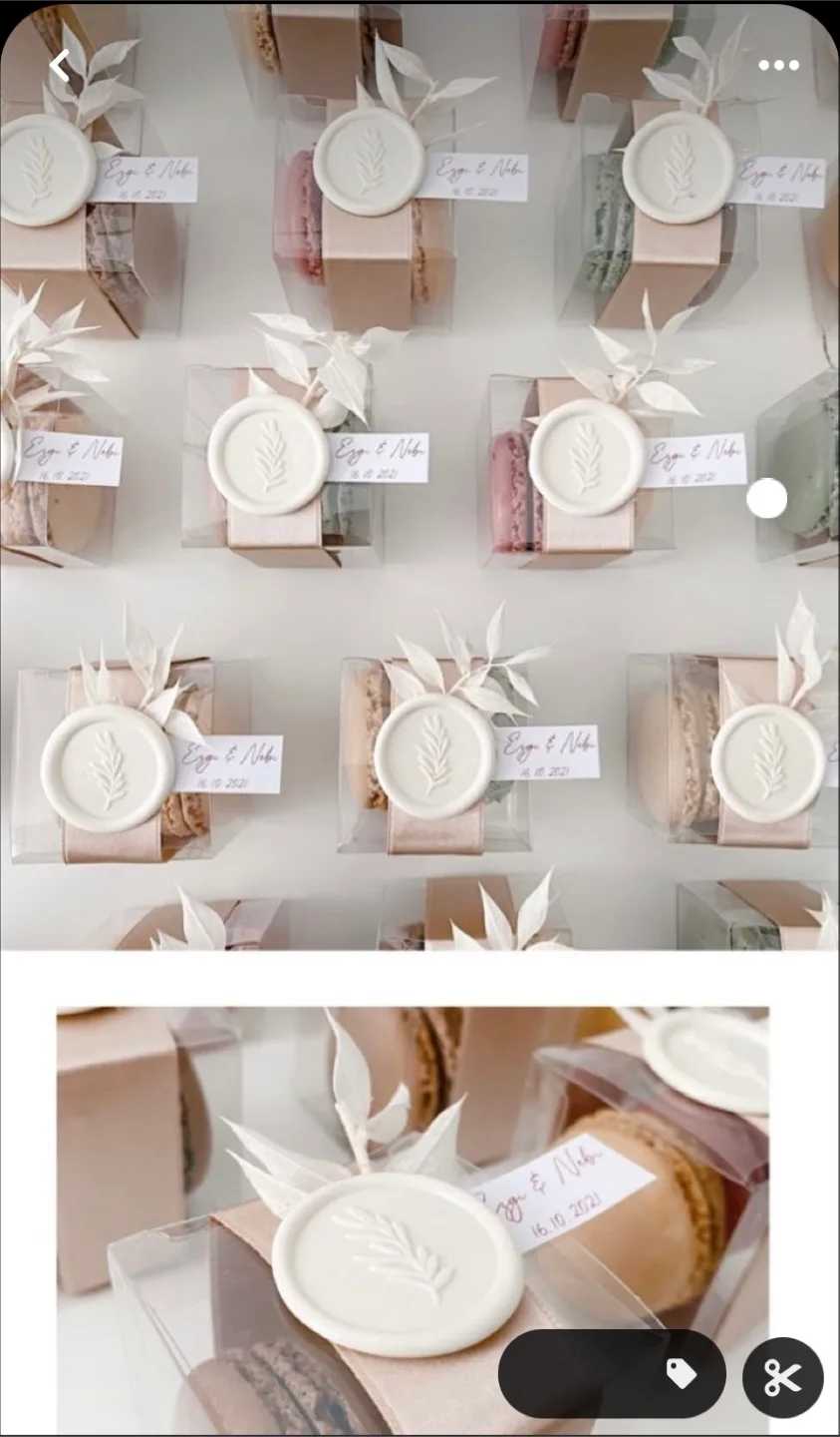 Clear Plastic Wedding Party Favor Boxes image indicator(3)