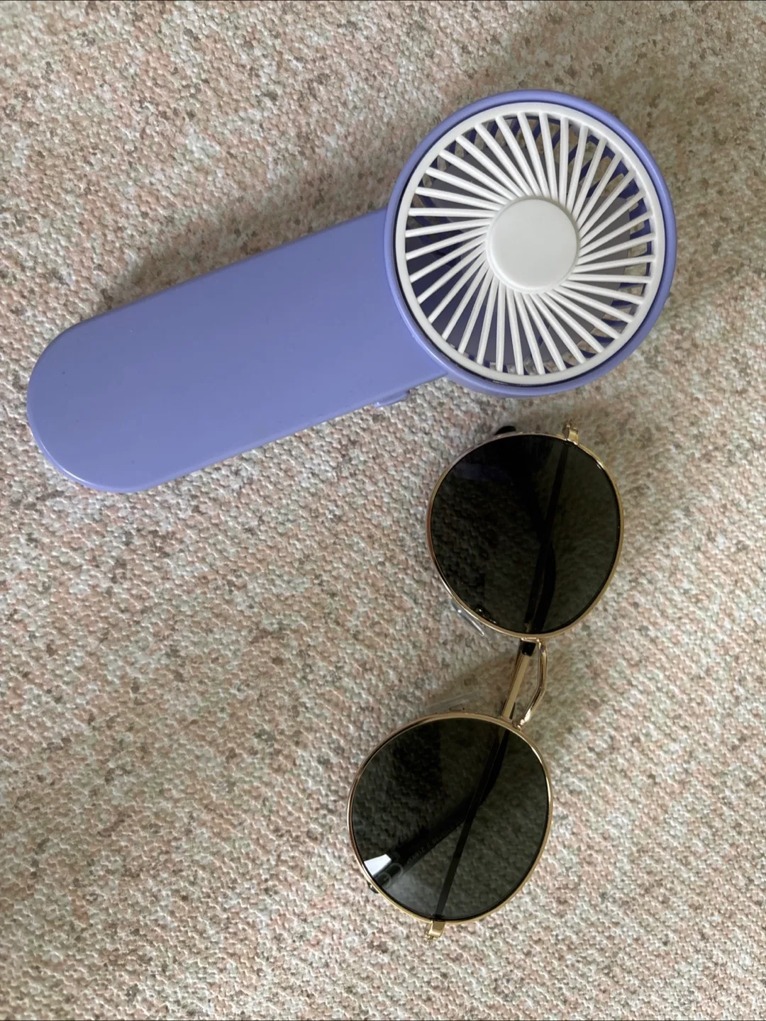 Portable Mini Fan + sunglasses thumbnail