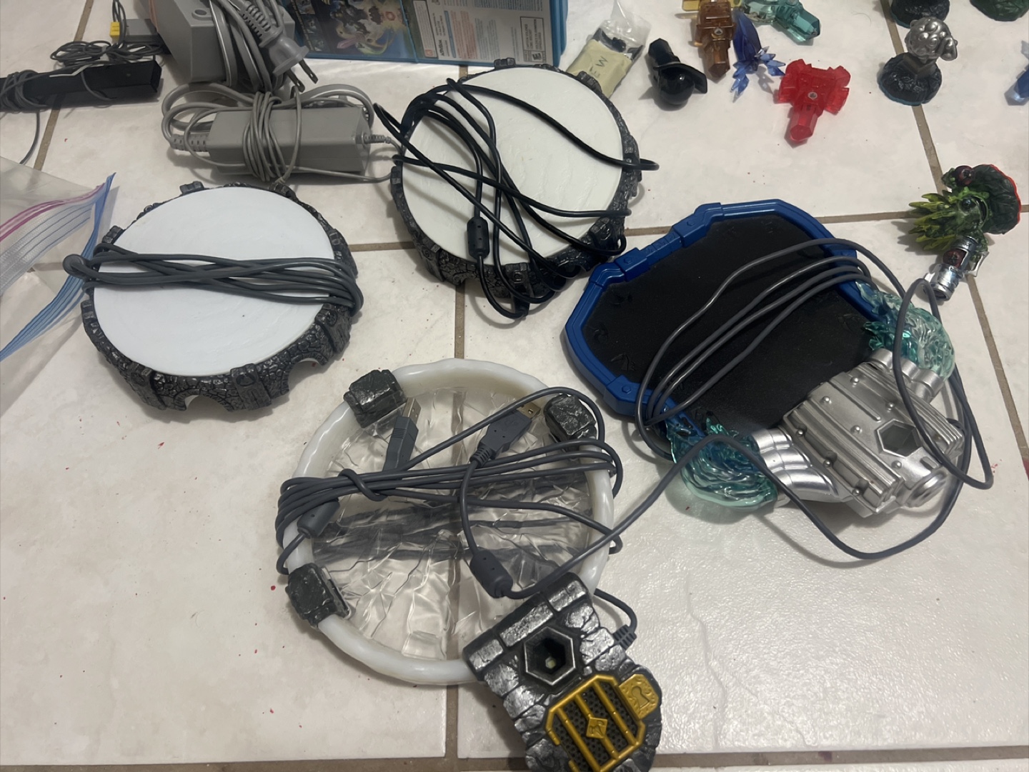 Wii U Console, Games, Skylanders Portals & Figures - photo 3