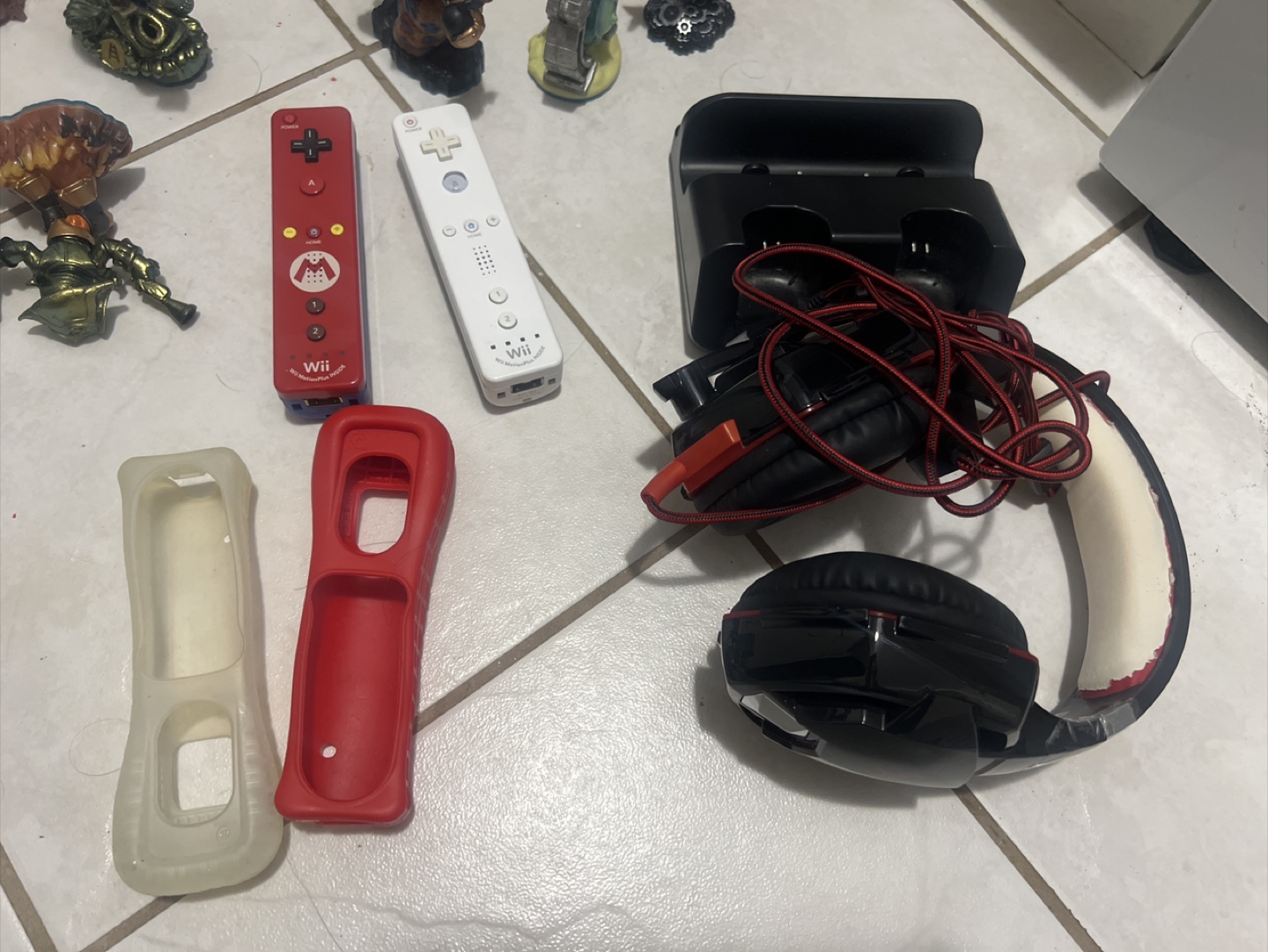 Wii U Console, Games, Skylanders Portals & Figures - photo 4