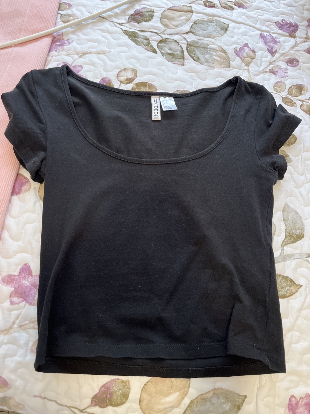 H&M Divided Black Crop Top
