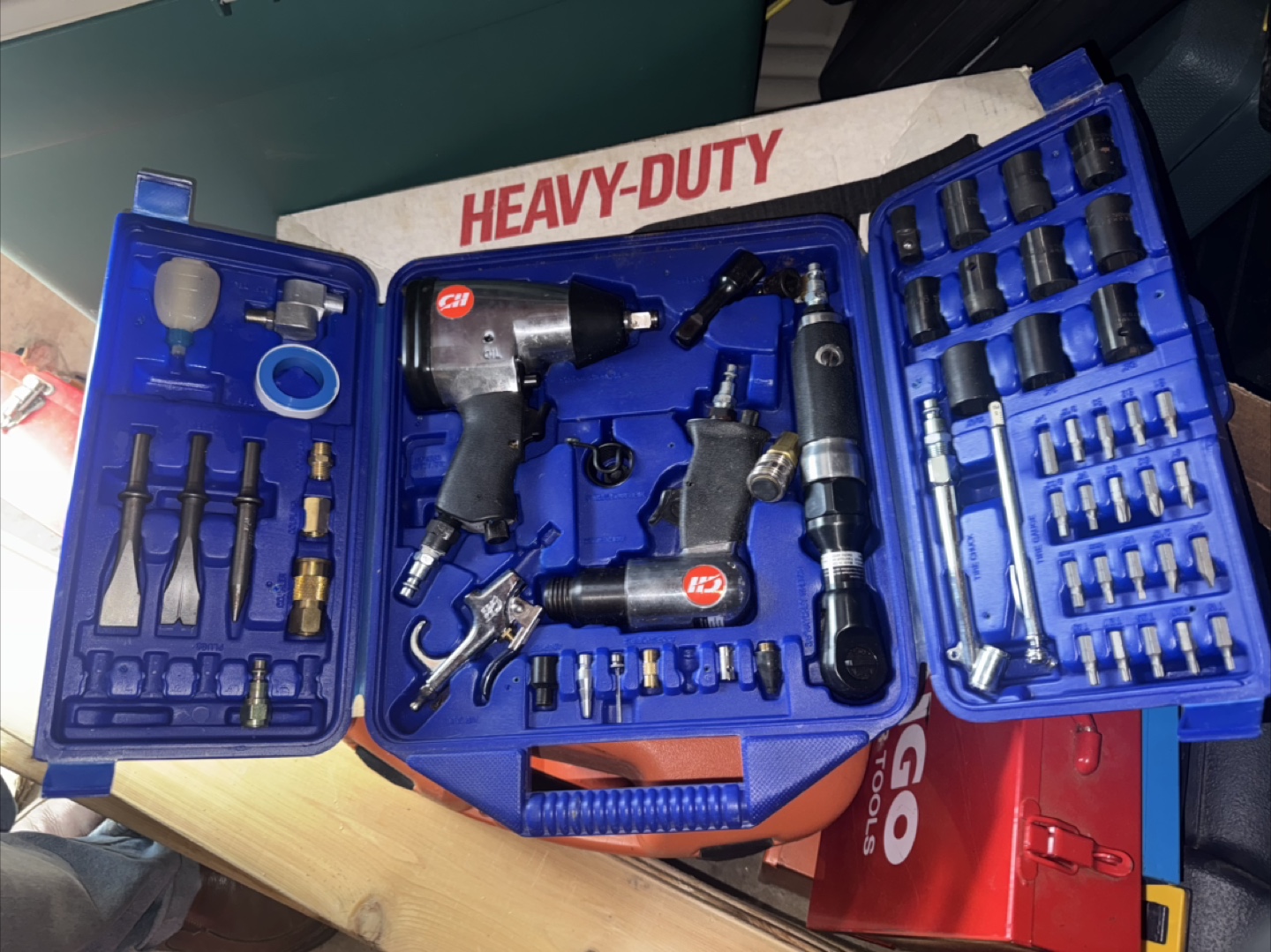 CH Heavy-Duty Air Tool Kit