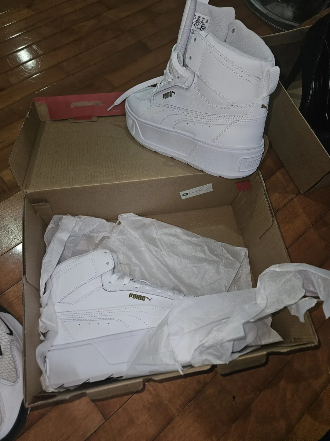 Timberland Chukka Boots & Jessica Simpson Heels image indicator(9)