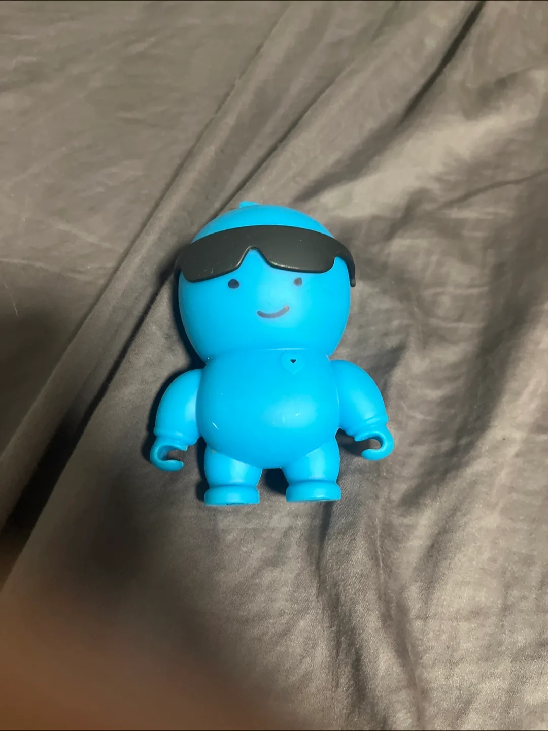 Polaroid Q9W-BT12S Blue Robot Speaker thumbnail