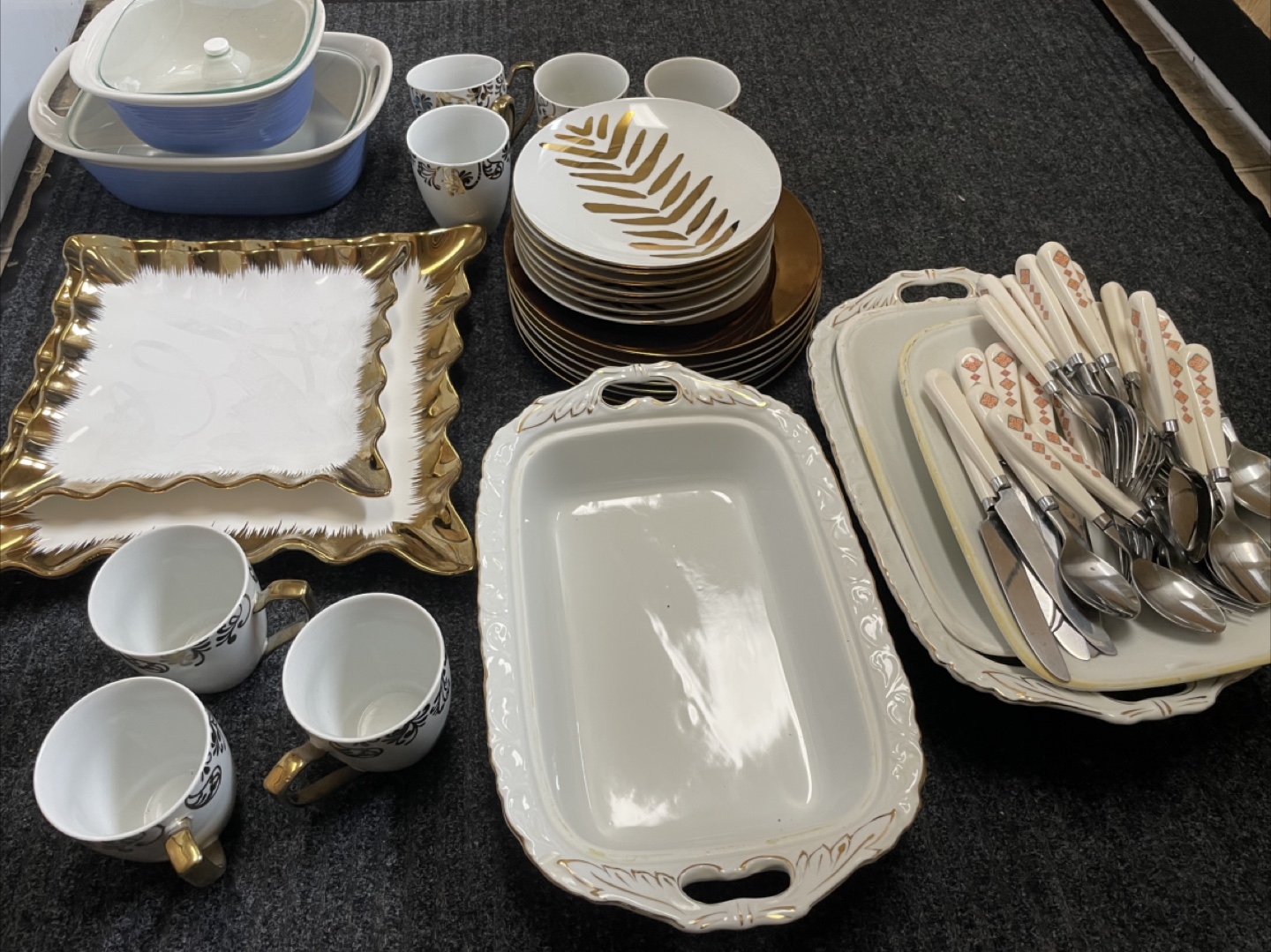 Set of Kitchenware - photo 3