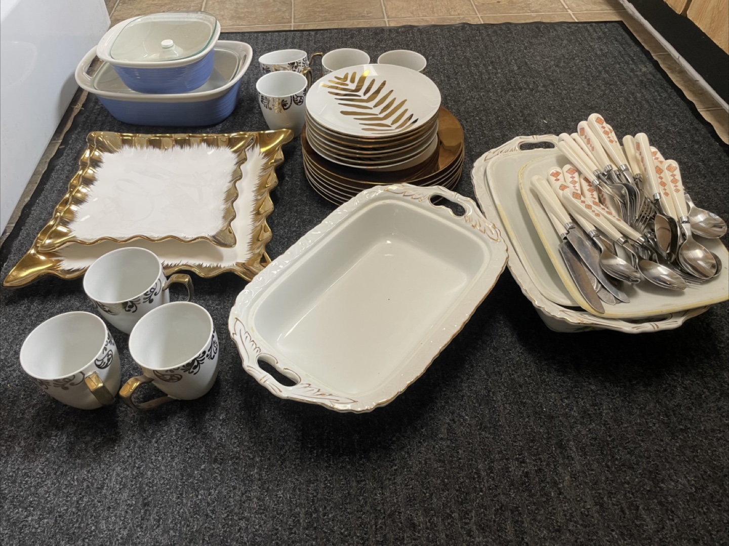 Set of Kitchenware - photo 4