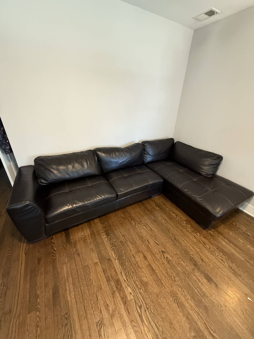 Black Leather Sectional Sofa - photo 3