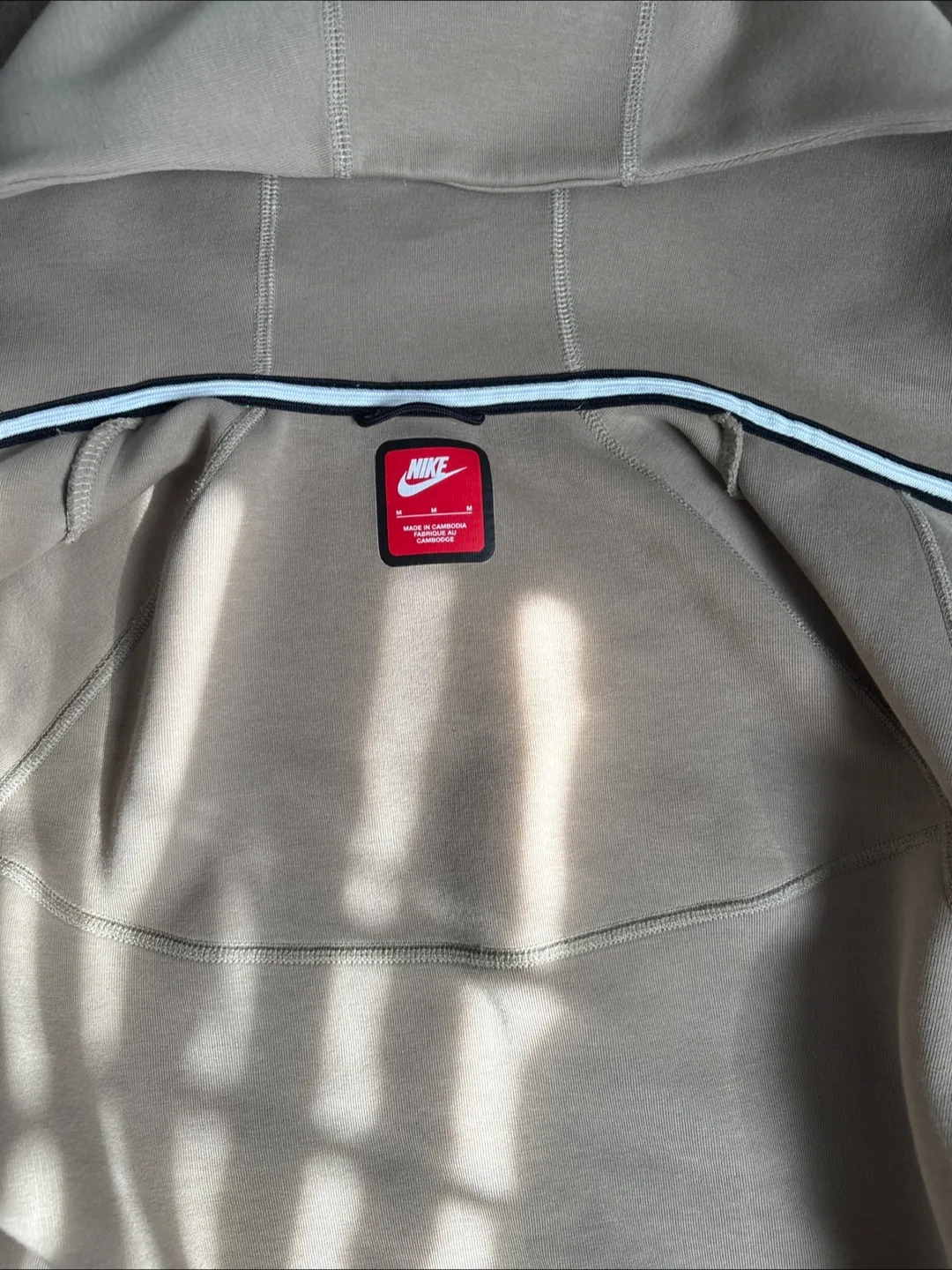 Nike Tech Fleece Set - Size M image indicator(2)