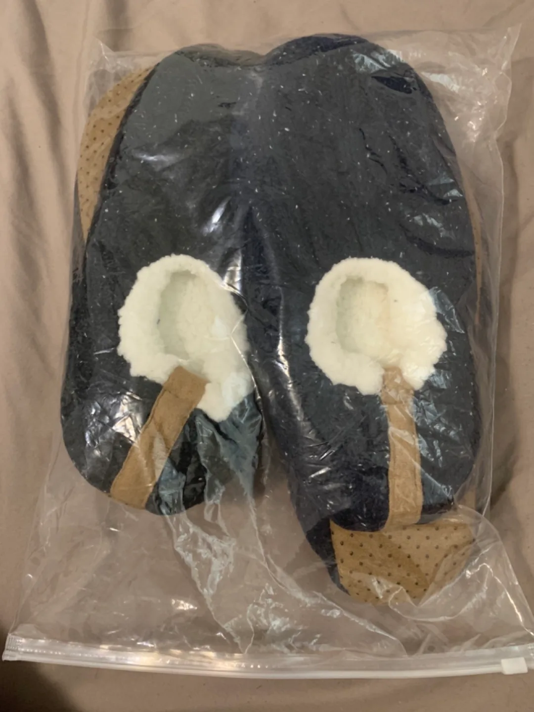 2 Unused House Slippers - Size 9/10 thumbnail
