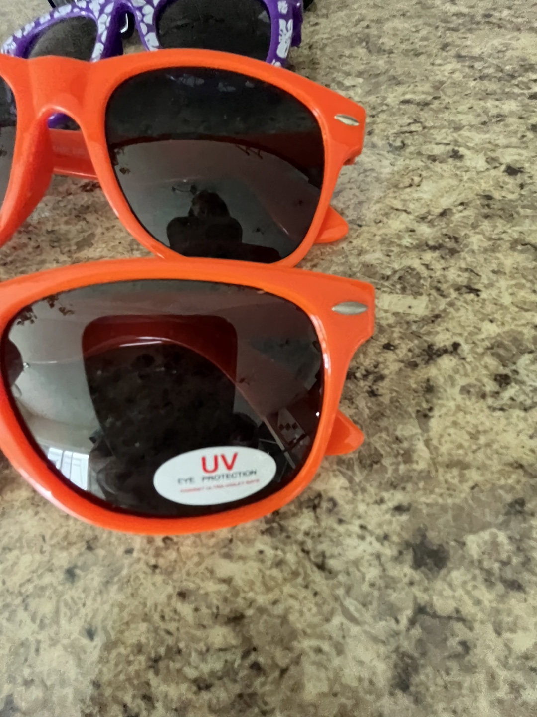 Lot of 5 Pairs of Sunglasses - photo 2