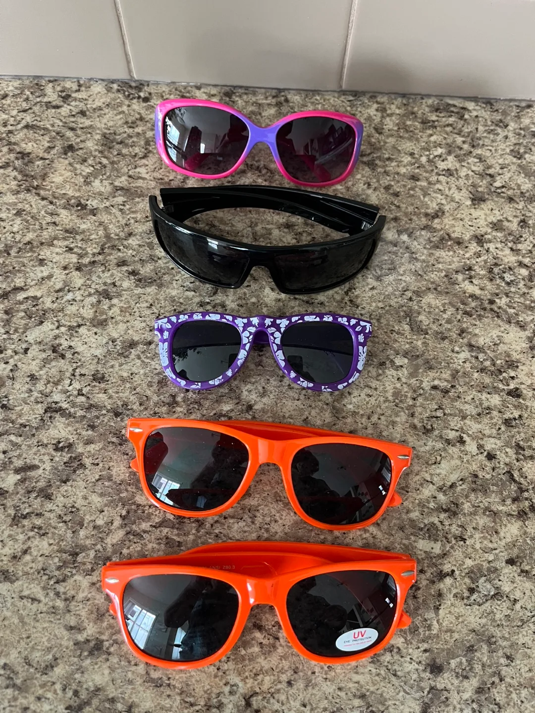 Lot of 5 Pairs of Sunglasses