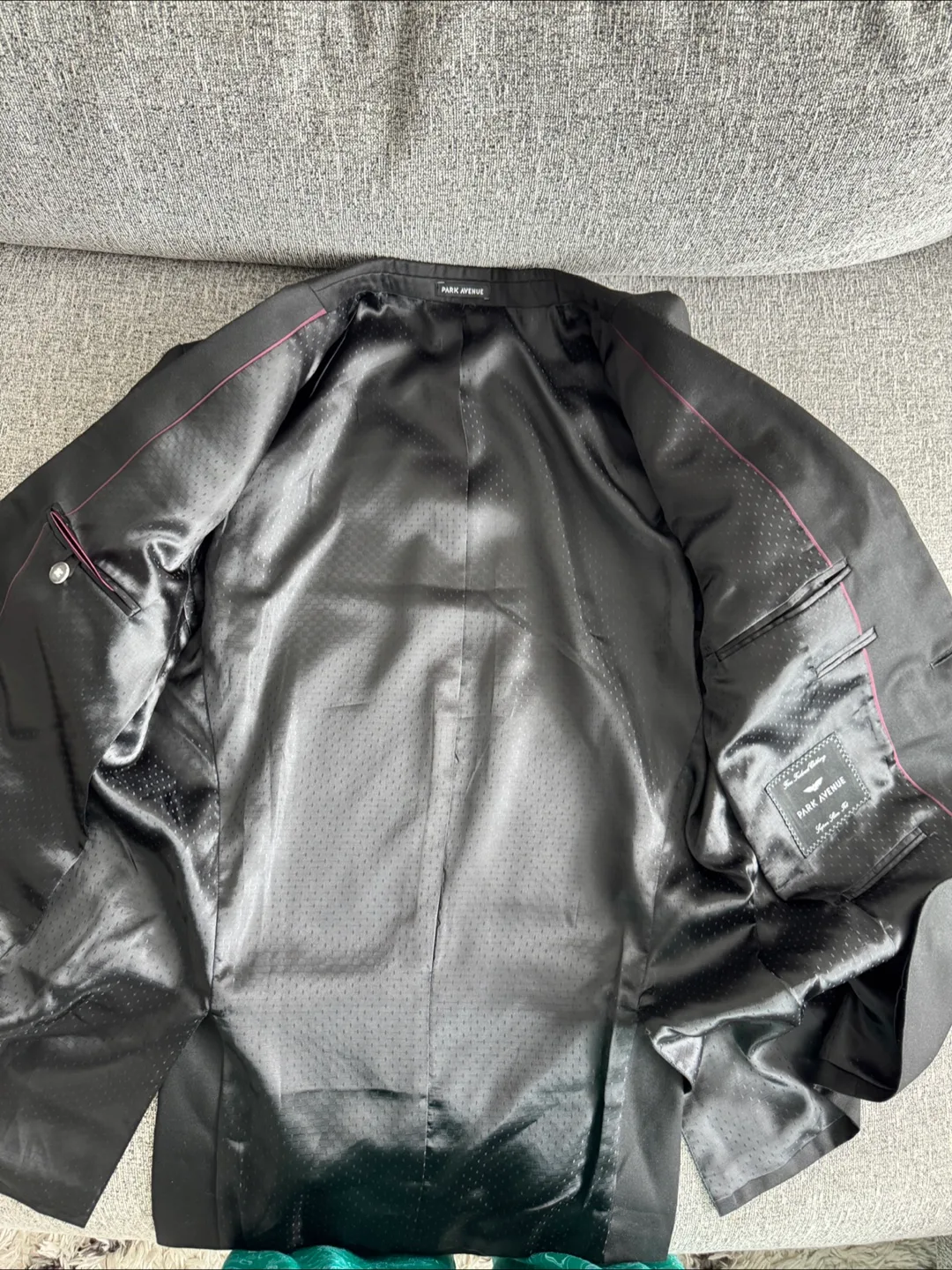 Park Avenue Black Suit Set - Jacket & Pants image indicator(5)